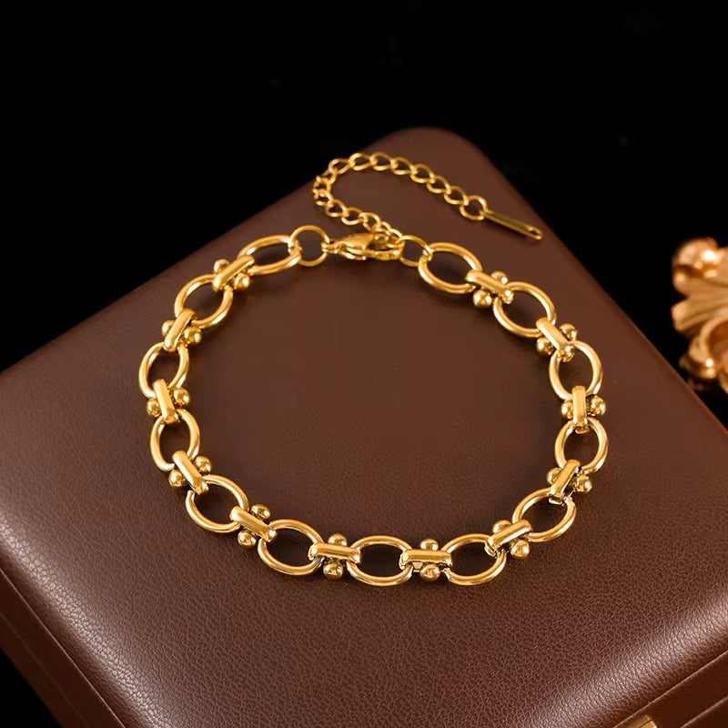 The Amara Set – Timeless Elegance