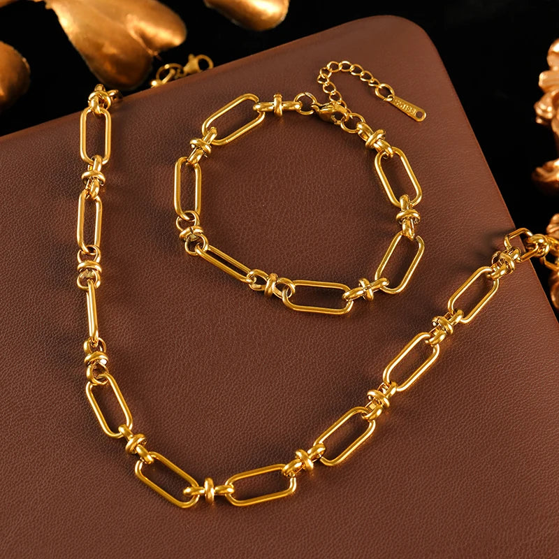 The Amara Set – Timeless Elegance